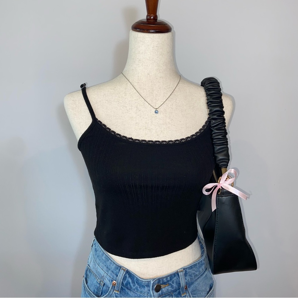 Forever 21 Black Women's Crop Tank Top with Lace Trim Neckline size Large